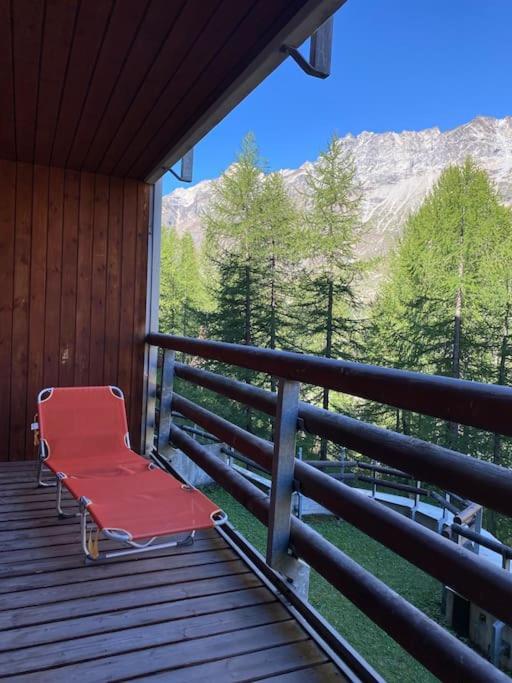 Incantevole Appartamento Stile Chalet Breuil Cervinia Kültér fotó